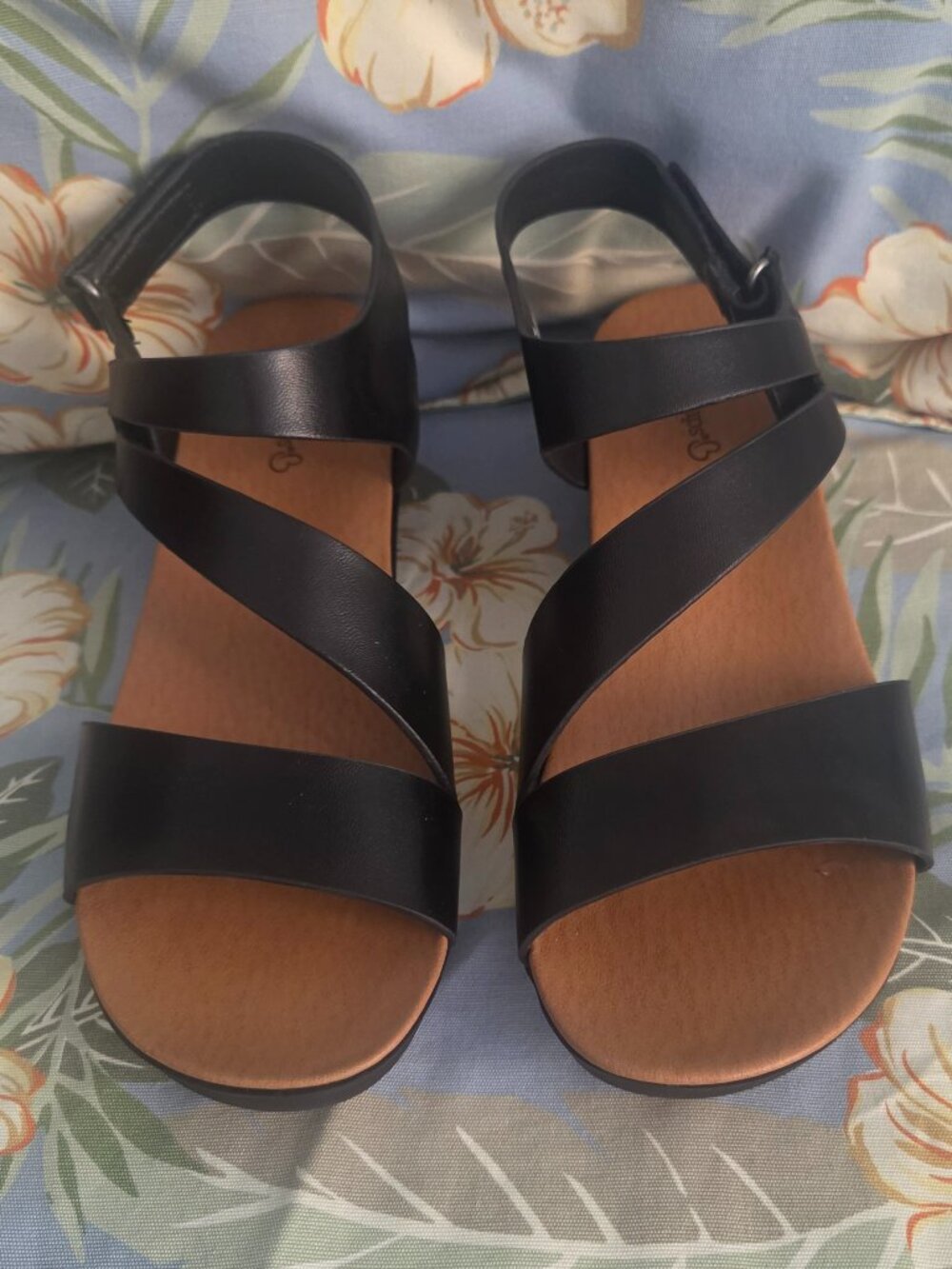 Baretraps Caley Black Strappy Wedge Sandals Size 9 M